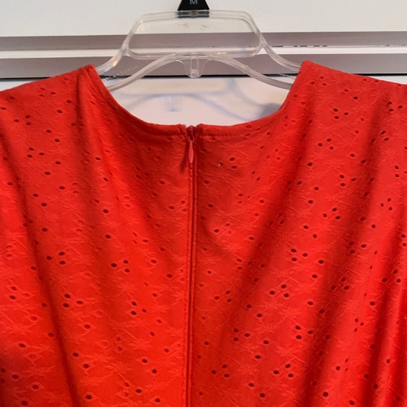 NWOT London Style Collection, Coral Color Eyelet Dress, Women's Size 12 - Picture 5 of 10